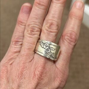 NWOT Floral Engraved sterling Silver spoon Ring